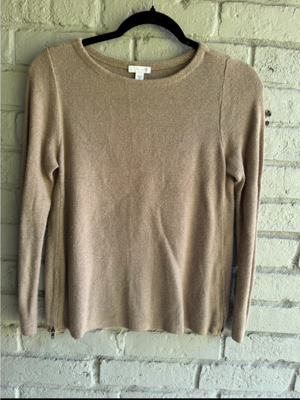 J Jill Beige XS Crewneck long sleeved CottonRayon Sweater W/Side Zippers Accents